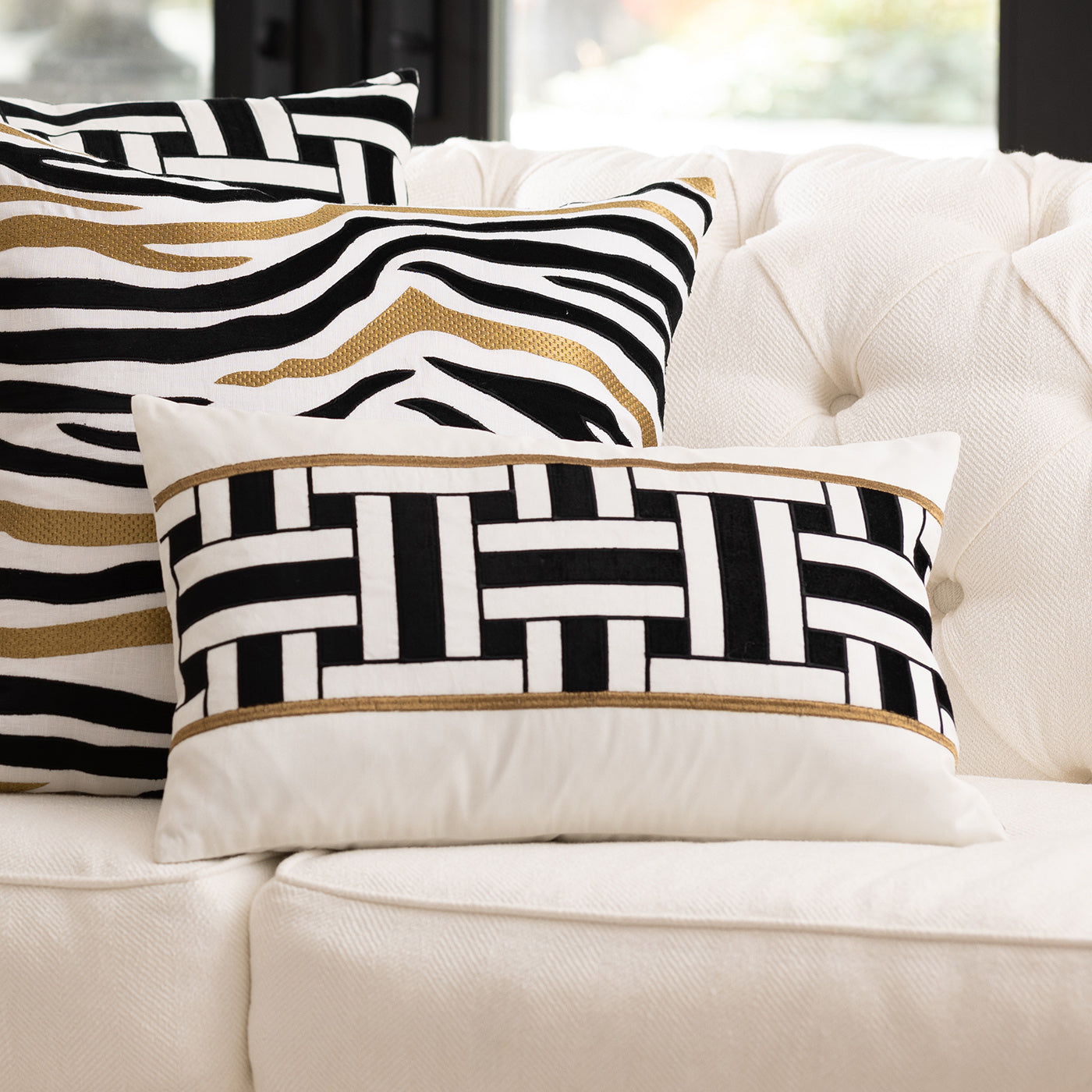Tommy Sm Rectangle Pillow Ivory / Black / Gold 14x22