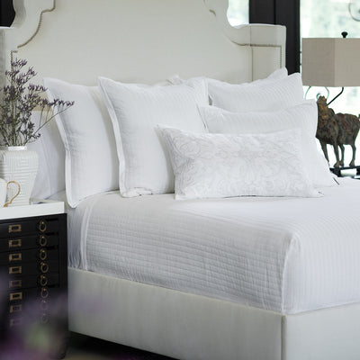 Olivia Lg Rect Pillow White Linen / White Matte Velvet Applique 18X30 (Insert Included)