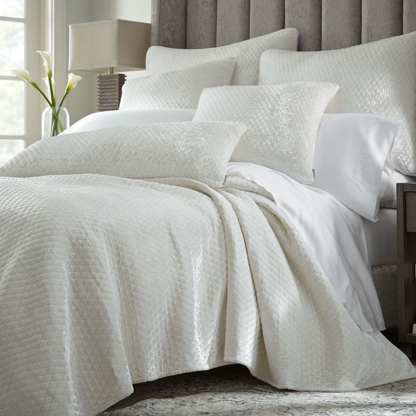 Enzo Ivory Coverlet Queen 96x98